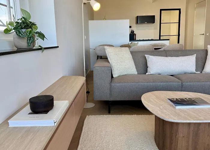 아파트 Lovina House Ii By Urban 에크몬드안지